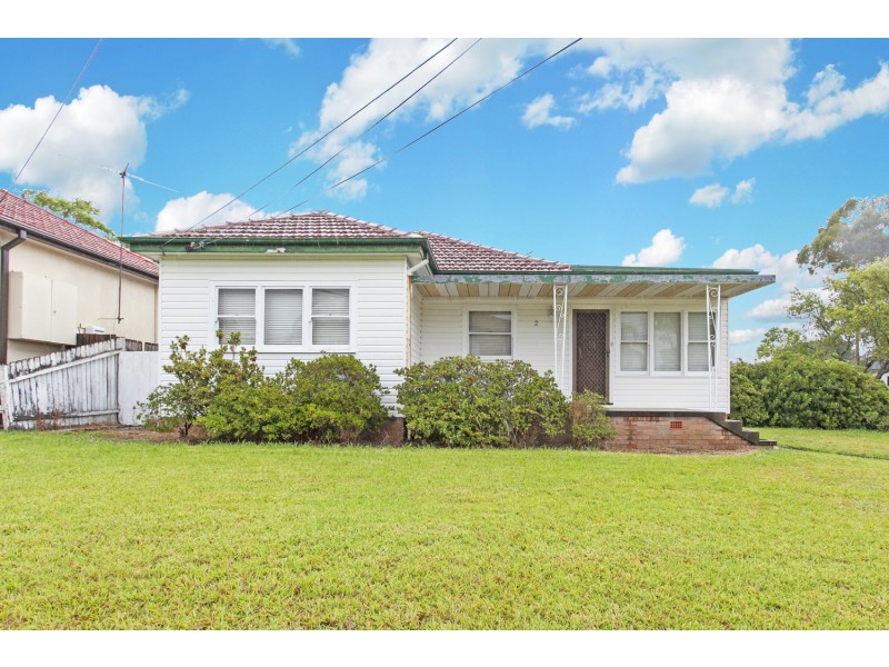 2 Mahnken Avenue, Revesby NSW 2212