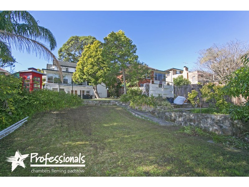 81 Stuart Street, Blakehurst NSW 2221