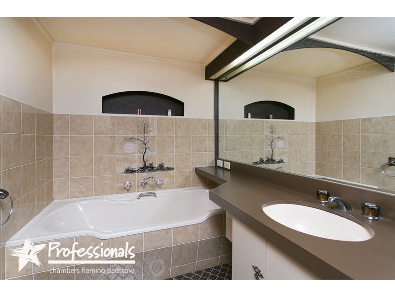 81 Stuart Street, Blakehurst NSW 2221