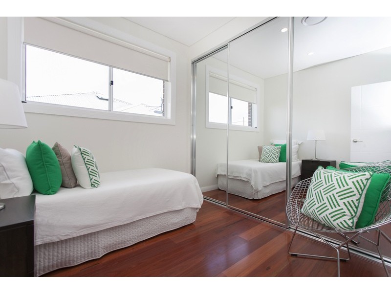 25 Edinburgh Drive, Revesby Heights NSW 2212