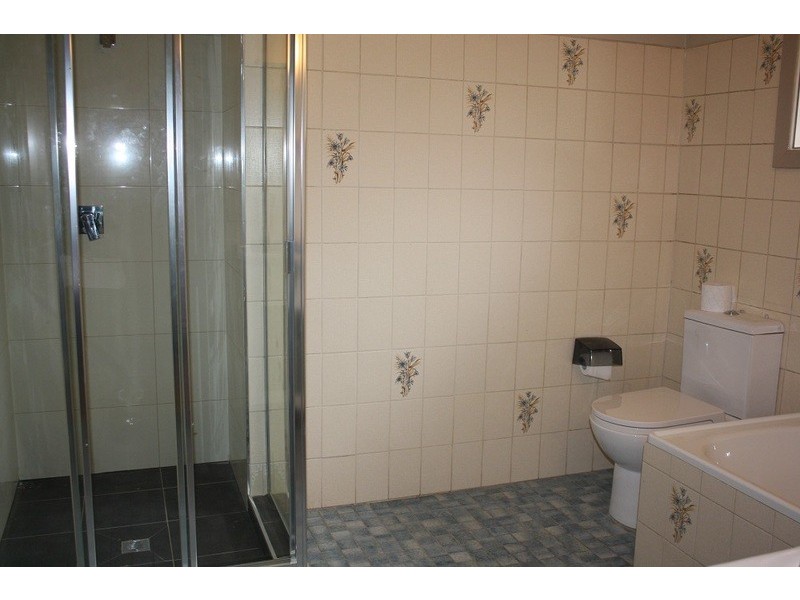 85 Thomas Street, Picnic Point NSW 2213