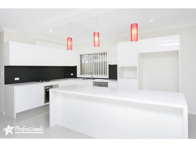 595 Henry Lawson Drive, East Hills NSW 2213