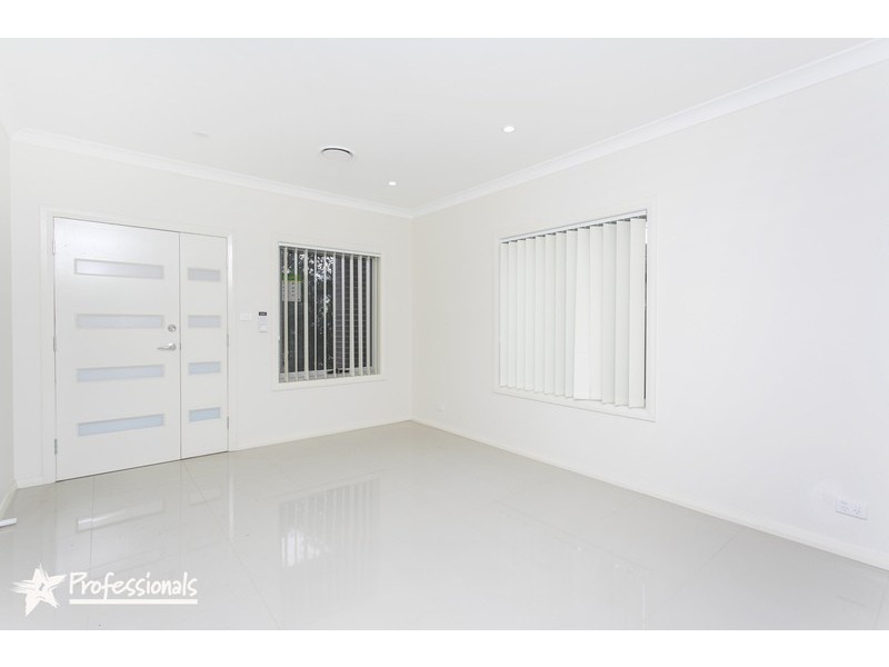 595 Henry Lawson Drive, East Hills NSW 2213