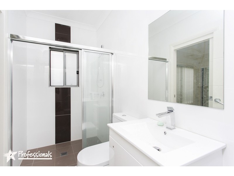 595 Henry Lawson Drive, East Hills NSW 2213