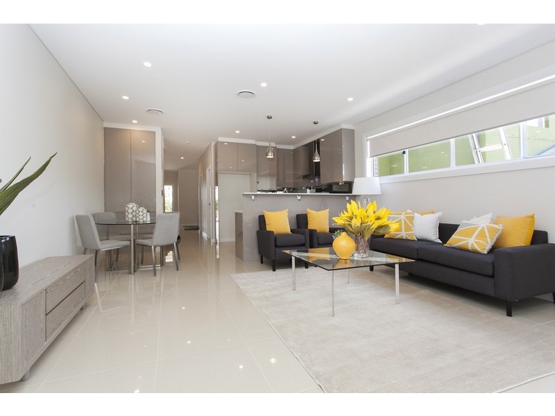 25A Edinburgh Drive, Revesby Heights NSW 2212