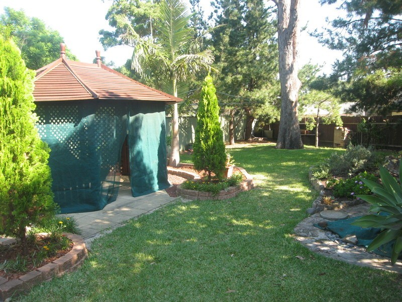 13 Maclaurin Avenue, East Hills NSW 2213