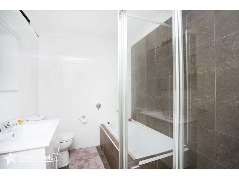 30/96-98 Nuwarra Road, Moorebank NSW 2170