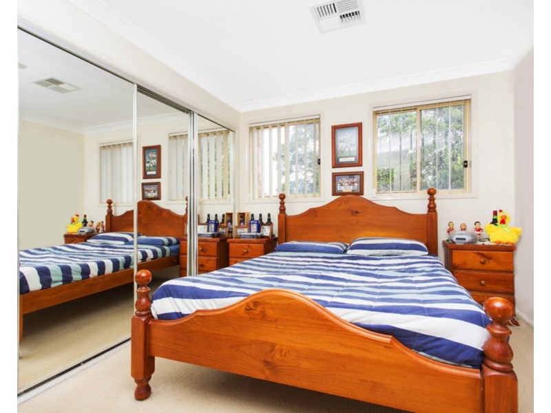 17 Rivenoak Avenue, Padstow NSW 2211