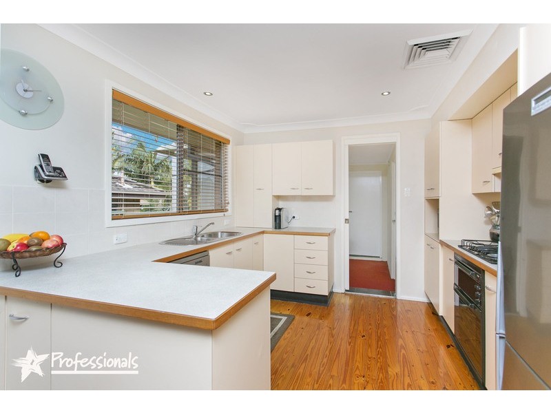 2 Riverside Avenue, Picnic Point NSW 2213