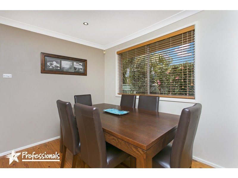 2 Riverside Avenue, Picnic Point NSW 2213