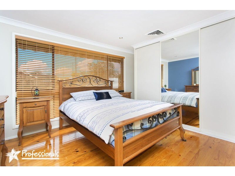 2 Riverside Avenue, Picnic Point NSW 2213