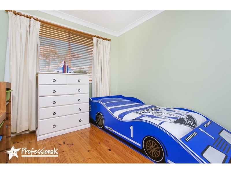 2 Riverside Avenue, Picnic Point NSW 2213