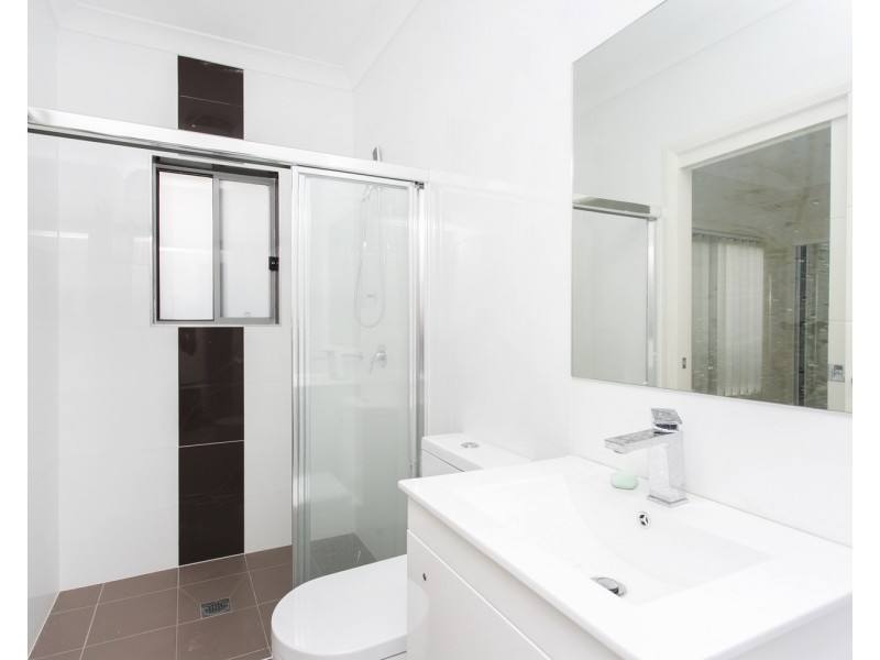 595 Henry Lawson Drive, East Hills NSW 2213