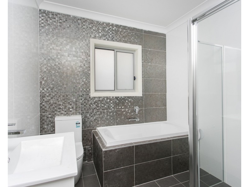 595 Henry Lawson Drive, East Hills NSW 2213