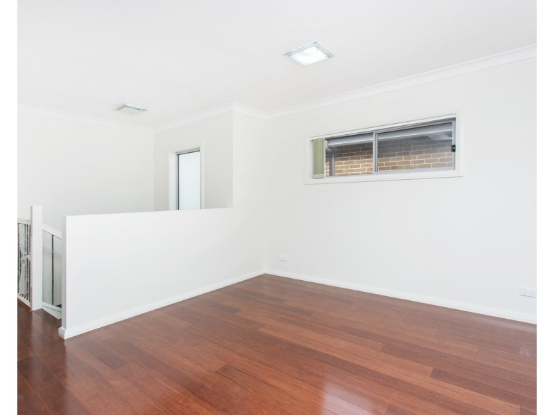 595 Henry Lawson Drive, East Hills NSW 2213