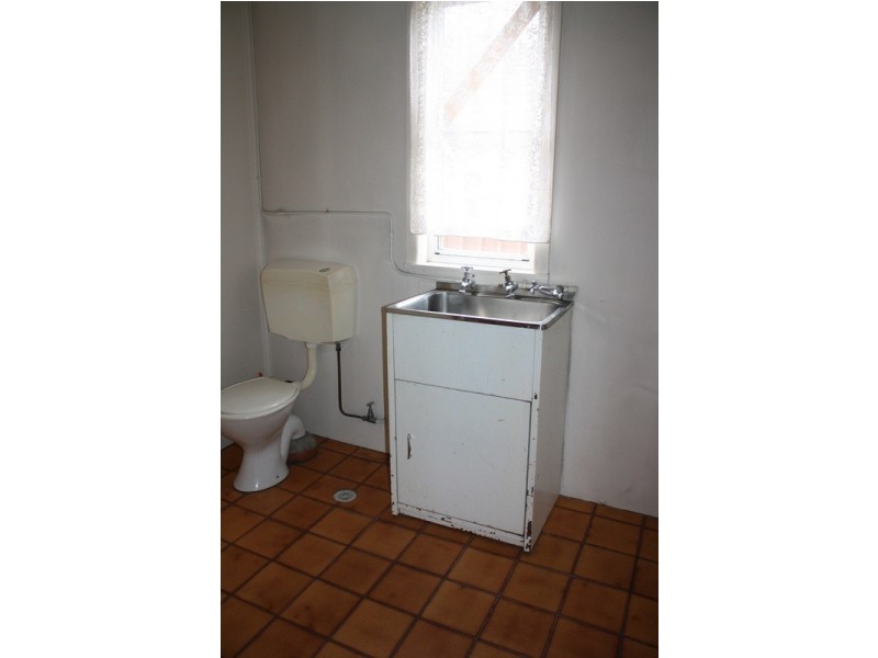 3 Maclaurin Avenue, East Hills NSW 2213