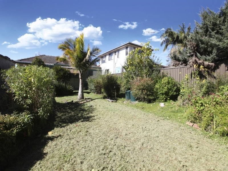 33 Dilke Avenue, Padstow Heights NSW 2211