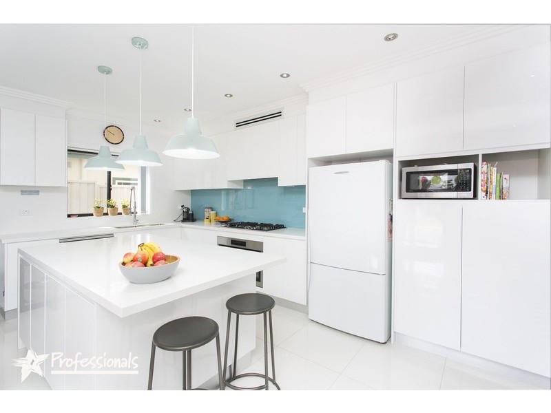 16A Banks Street, Padstow NSW 2211