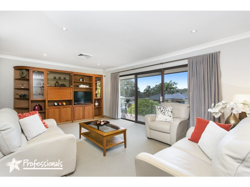 7 Ballanda Avenue, Lugarno NSW 2210