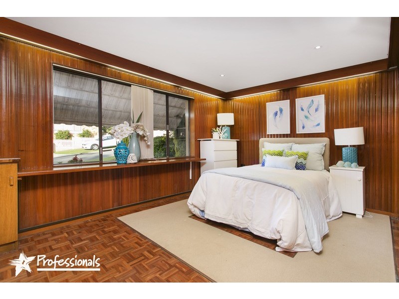 7 Ballanda Avenue, Lugarno NSW 2210