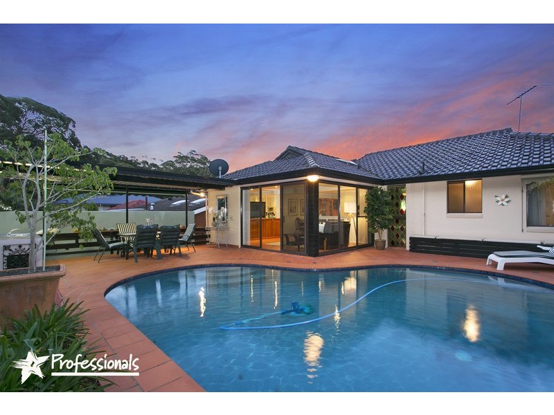 7 Ballanda Avenue, Lugarno NSW 2210