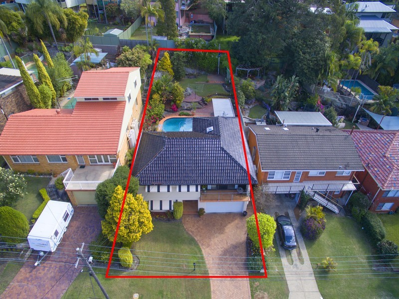 7 Ballanda Avenue, Lugarno NSW 2210