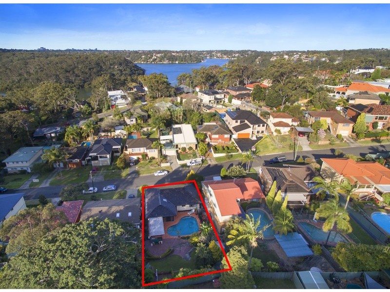 7 Ballanda Avenue, Lugarno NSW 2210