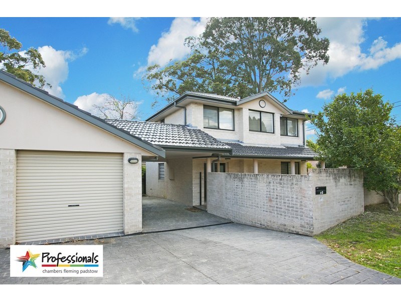 2A Drysdale Avenue, Picnic Point NSW 2213