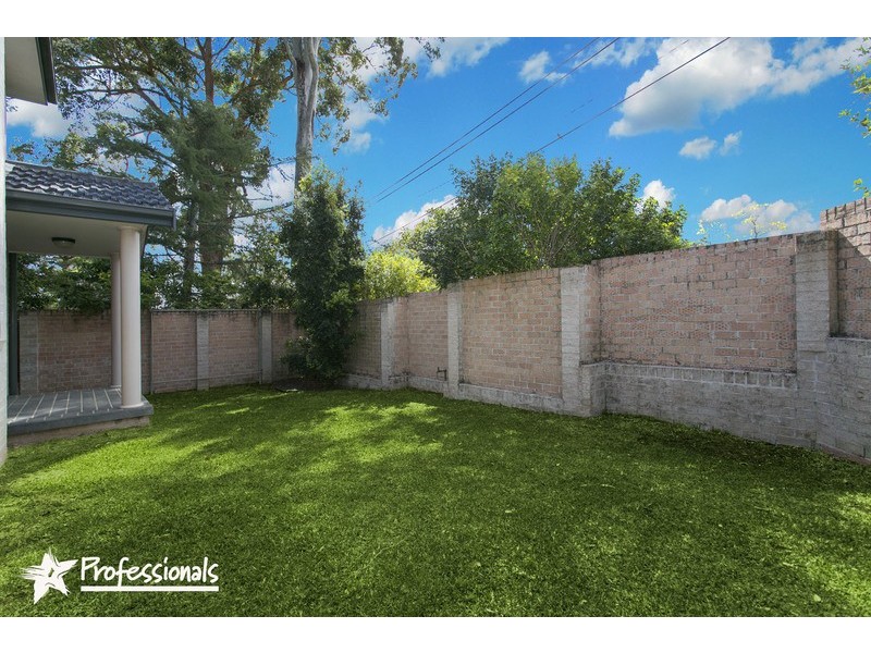 2A Drysdale Avenue, Picnic Point NSW 2213