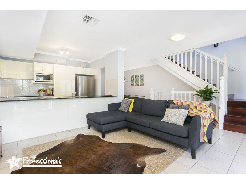 10/837 Henry Lawson Drive, Picnic Point NSW 2213