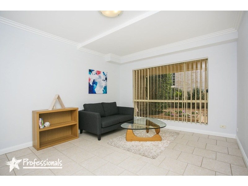 10/837 Henry Lawson Drive, Picnic Point NSW 2213