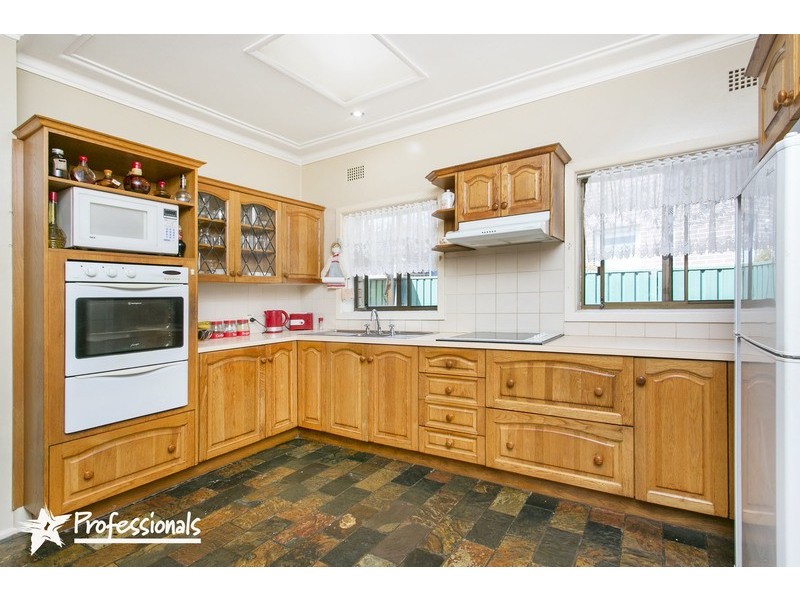 10 Sandakan Road, Revesby Heights NSW 2212