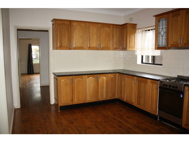 5 Payten Avenue, Roselands NSW 2196