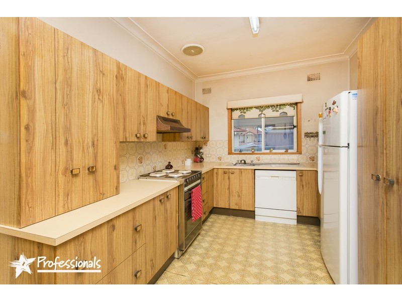 5 Tasker Avenue, Peakhurst NSW 2210