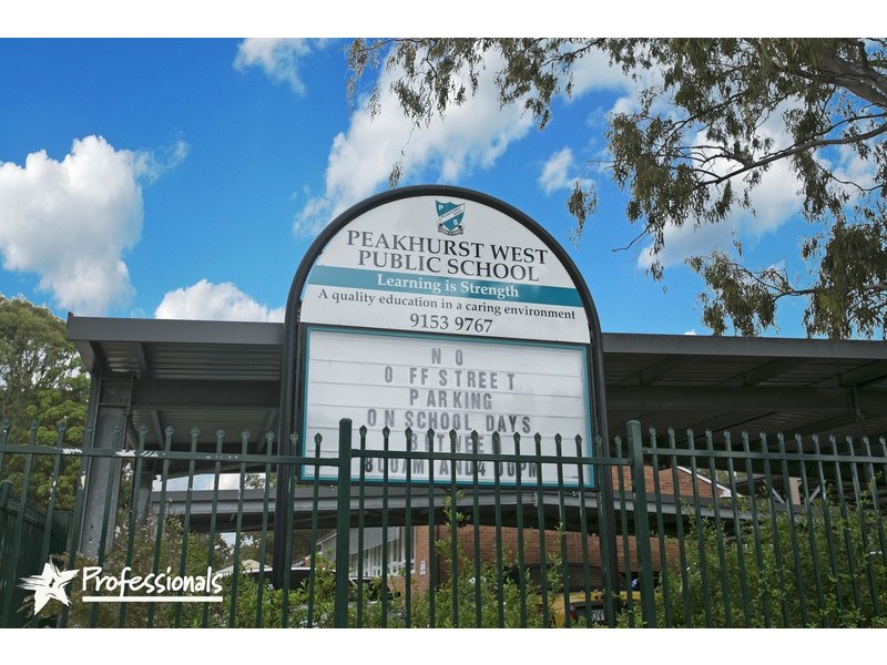 5 Tasker Avenue, Peakhurst NSW 2210