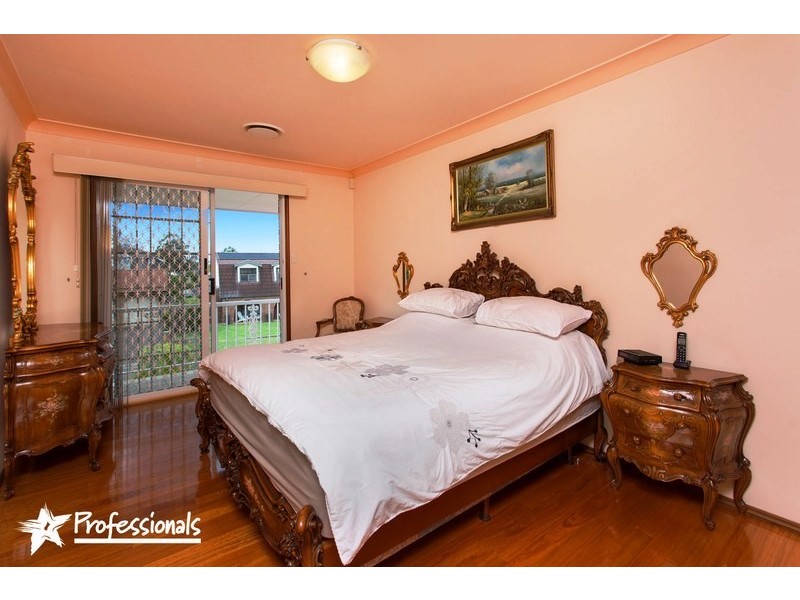 1  Jervis Drive, Illawong NSW 2234