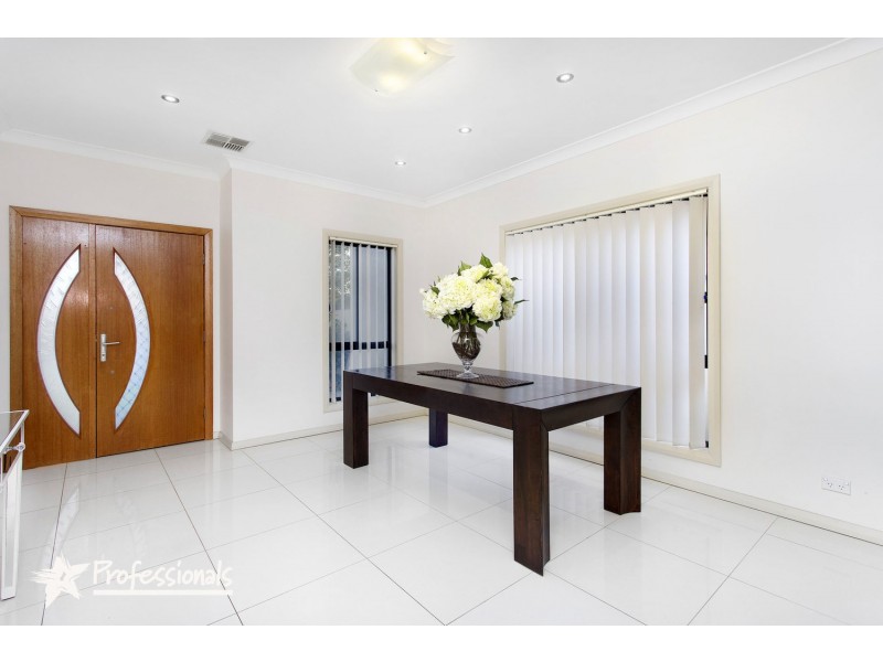 2A Lehn Road, East Hills NSW 2213