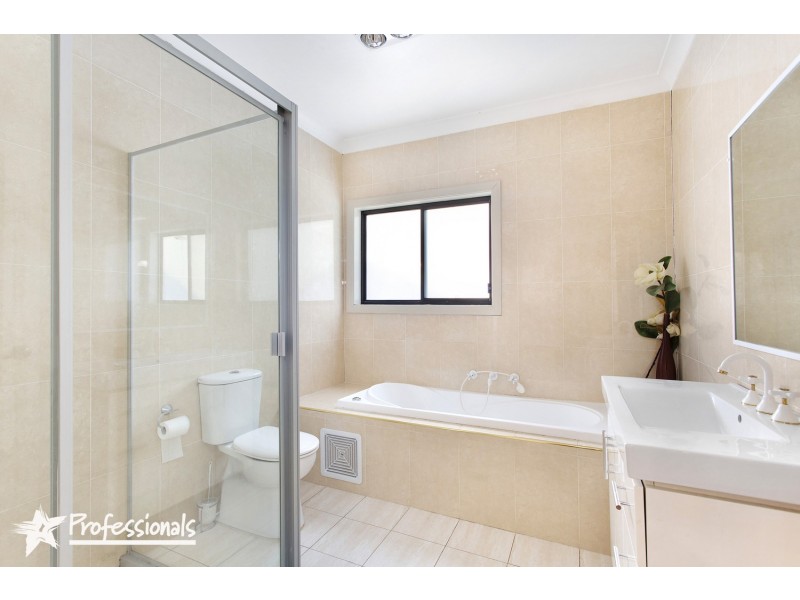 2A Lehn Road, East Hills NSW 2213