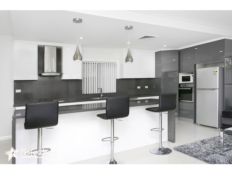 230 Horsley Road, Panania NSW 2213