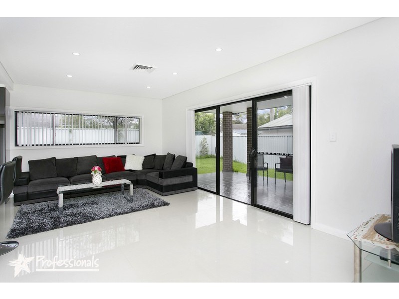 230 Horsley Road, Panania NSW 2213