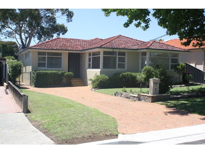 85 Apex Avenue, Picnic Point NSW 2213