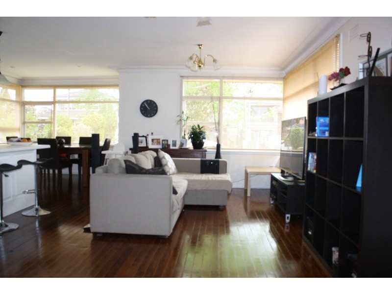 85 Apex Avenue, Picnic Point NSW 2213