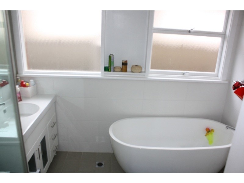 85 Apex Avenue, Picnic Point NSW 2213