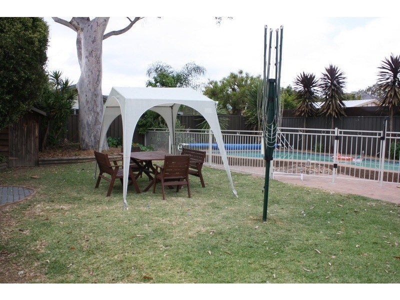 85 Apex Avenue, Picnic Point NSW 2213