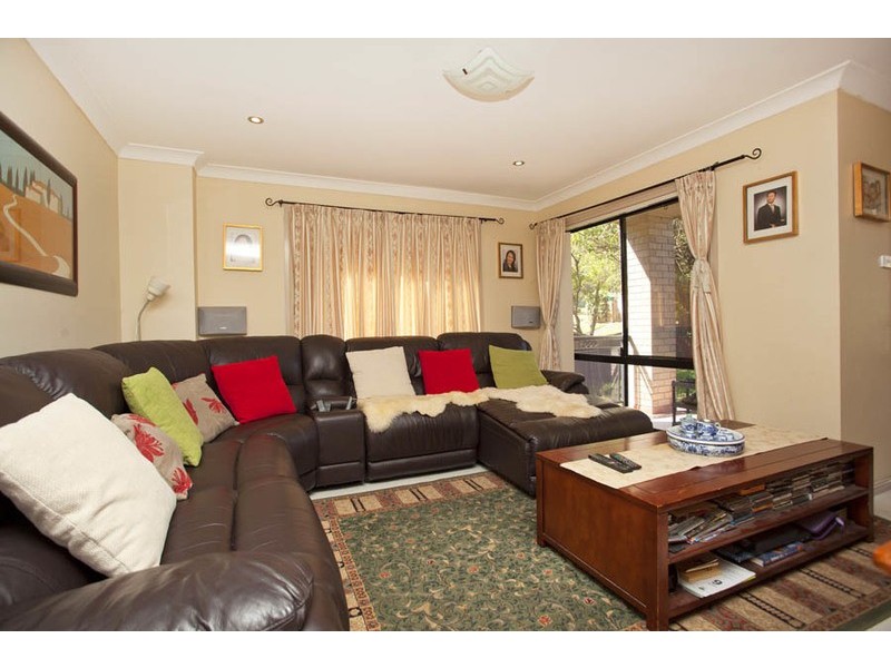 10A Tallawarra Avenue, Padstow NSW 2211