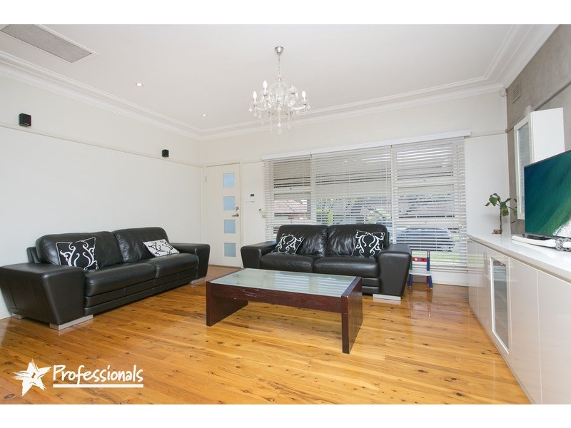 25 Brighton Avenue, Panania NSW 2213