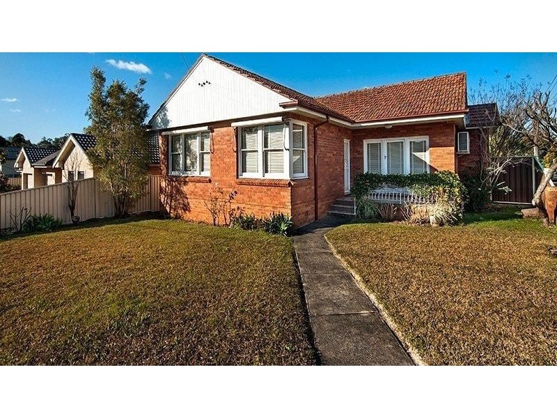 23 Kennedy Street, Picnic Point NSW 2213