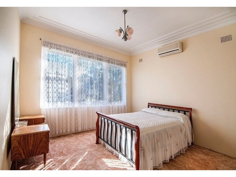 23 Kennedy Street, Picnic Point NSW 2213