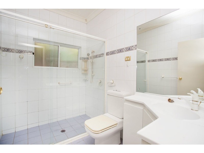 10 Phyllis Avenue, Picnic Point NSW 2213