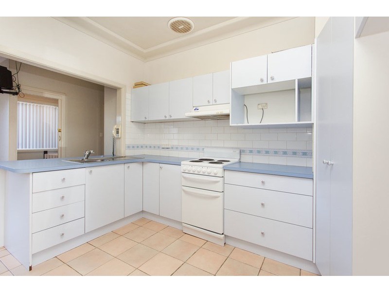 10 Phyllis Avenue, Picnic Point NSW 2213